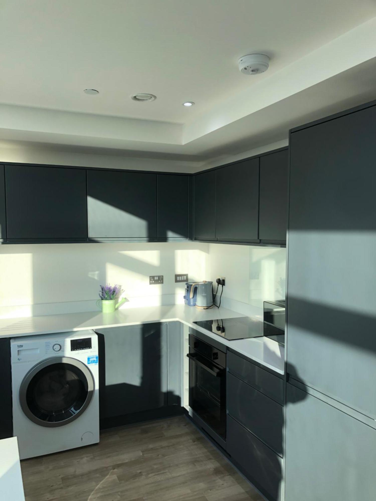 Prime Central-luxury 1br Apartment-free Parking-fast Wi-fi Apartamento